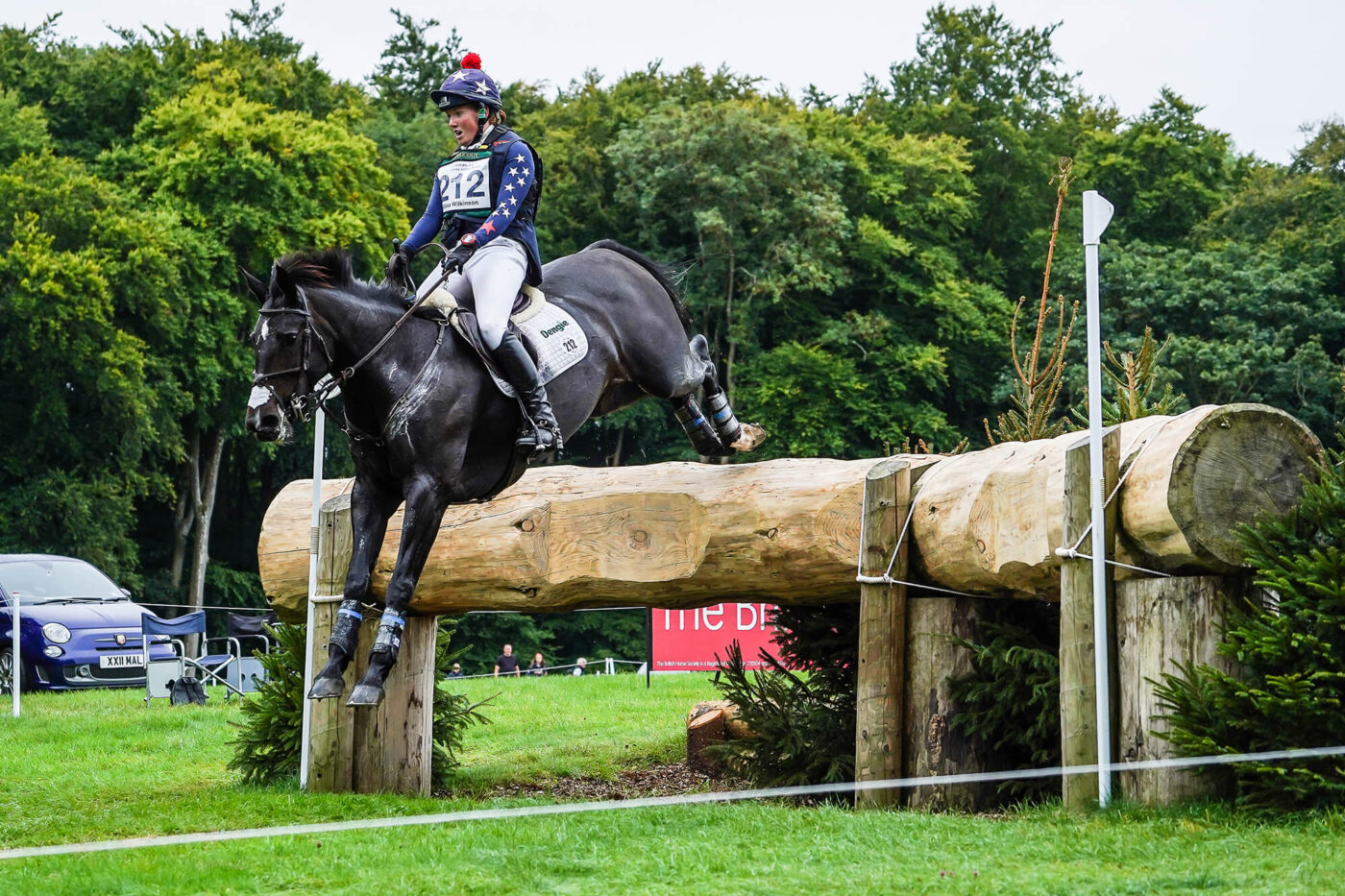 Alicia Wilkinson and Incognito competing at Blenheim Horse Trials